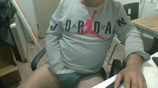 Snapshot of LiONTURK chatting on February 27, 8:30 pm LiONTURK online show from February 27, 8:30 pm