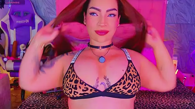 macasweet online show from April 9, 11:11 pm