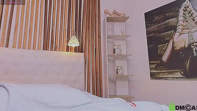 valerie lya online show from April 14, 12:32 pm