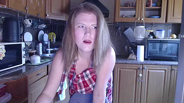 LizaCakes online show from March 18, 11:11 am