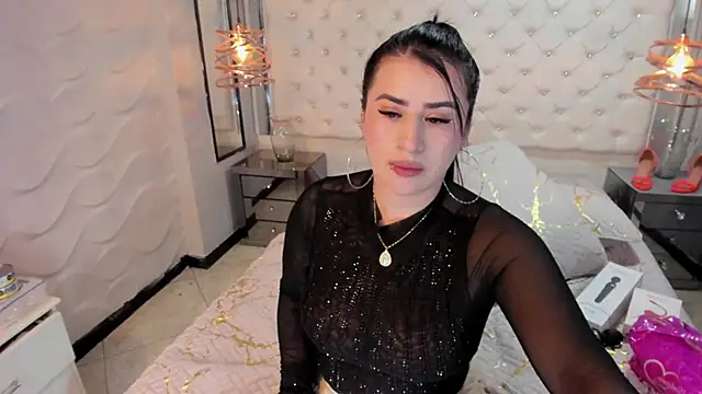 Snapshot of Nara_belen chatting on March 8, 10:11 am Nara belen online show from March 8, 10:11 am