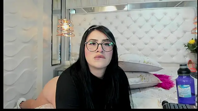 Snapshot of Nara_belen chatting on March 21, 9:56 am Nara belen online show from March 21, 9:56 am