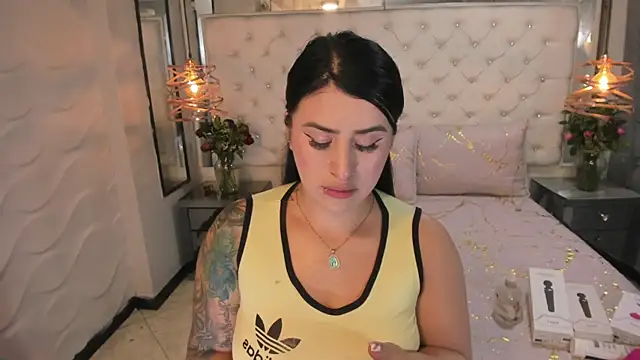 Snapshot of Nara_belen chatting on February 23, 6:07 am Nara belen online show from February 23, 6:07 am