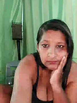 Snapshot of Lilybanx chatting on December 8, 7:05 am Lilybanx online show from December 8, 7:05 am