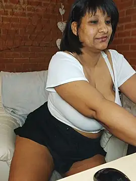 Lilybanx online show from April 10, 7:43 pm