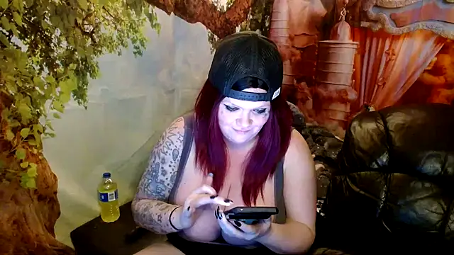 HoneyChambers online show from November 4, 11:52 pm