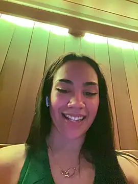 Snapshot of babymalaya chatting on January 6, 2:14 pm babymalaya online show from January 6, 2:14 pm