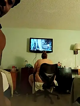 Oowwwii online show from December 1, 5:41 am