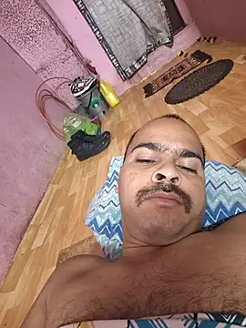 Vickyrajput009 online show from November 19, 2:33 am