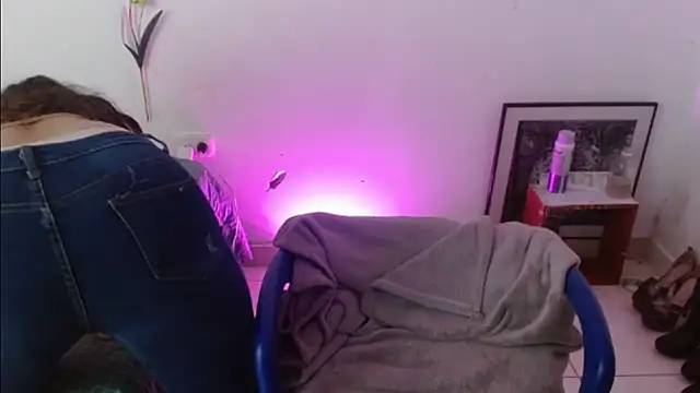 keyklin1 online show from February 21, 1:13 pm