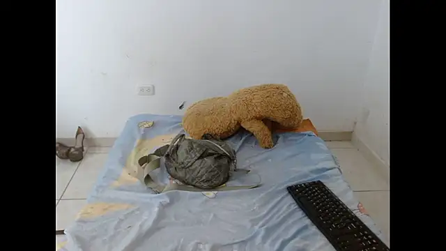 keyklin1 online show from January 12, 1:40 pm