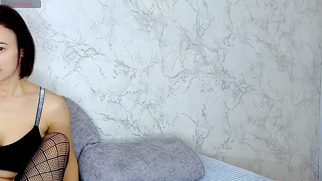 sweeetgirls2021 online show from February 5, 3:35 am