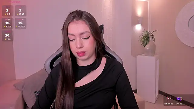 EllaClark online show from September 8, 7:13 pm