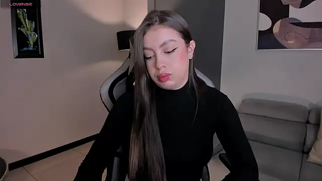 EllaClark online show from September 29, 6:57 pm