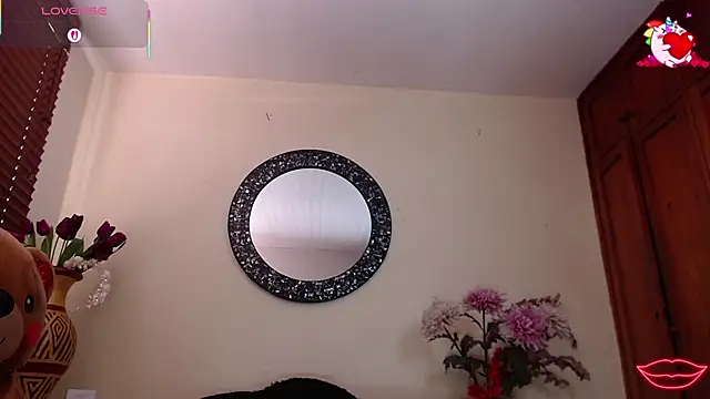 NicoleSantana online show from May 23, 5:12 pm