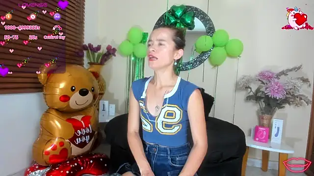 NicoleSantana online show from March 16, 11:40 pm