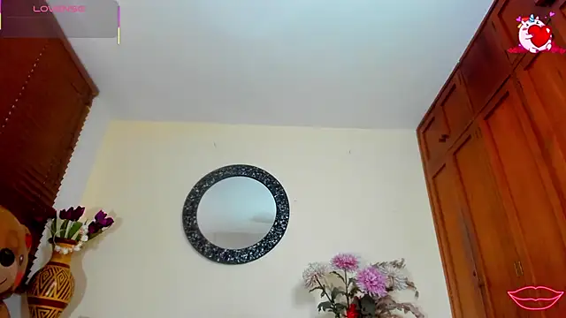 NicoleSantana online show from May 14, 10:18 pm