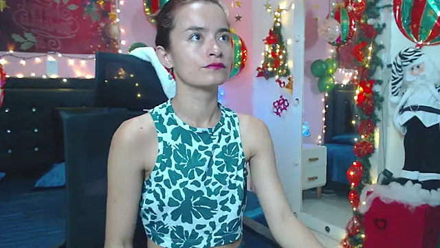 NicoleSantana online show from December 15, 10:15 pm