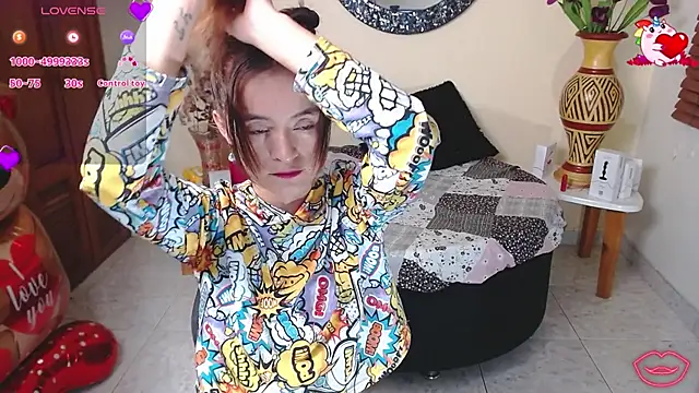 NicoleSantana online show from February 25, 11:15 pm