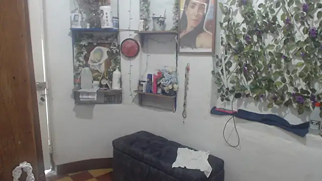 FunnyGrandma online show from May 7, 6:44 pm