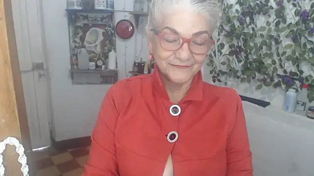 FunnyGrandma online show from April 13, 10:36 pm
