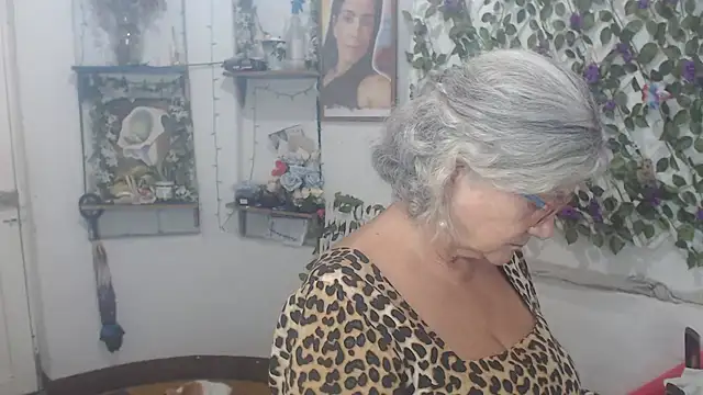 FunnyGrandma online show from November 30, 12:55 am