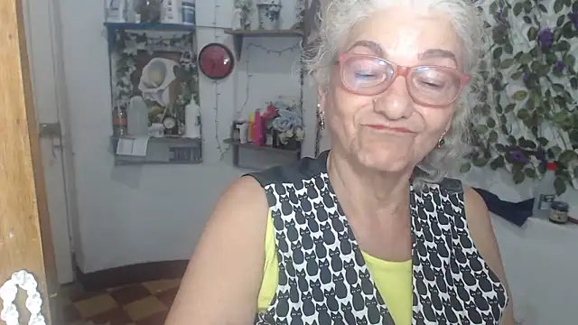 FunnyGrandma online show from May 24, 1:27 am
