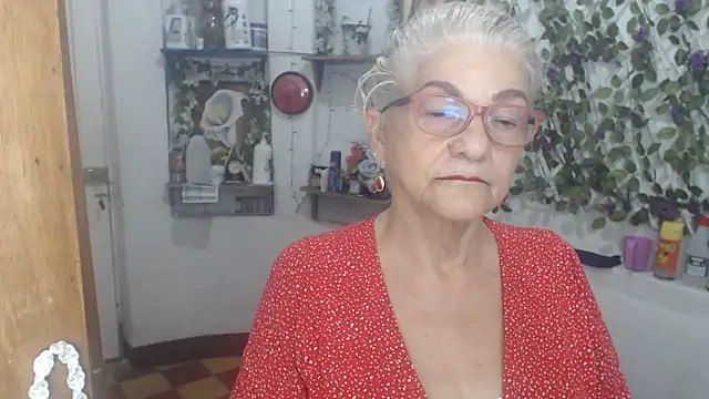 FunnyGrandma online show from May 5, 12:46 am