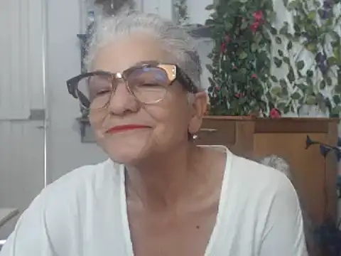 FunnyGrandma online show from January 27, 9:33 pm