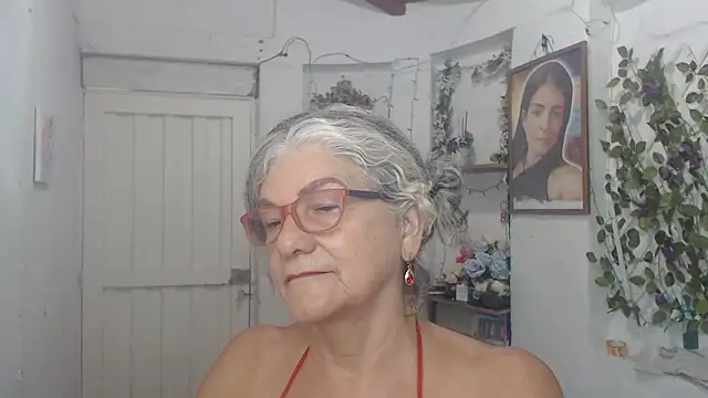 FunnyGrandma online show from September 24, 2:07 am