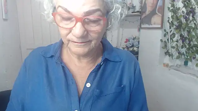 FunnyGrandma online show from September 30, 12:05 am