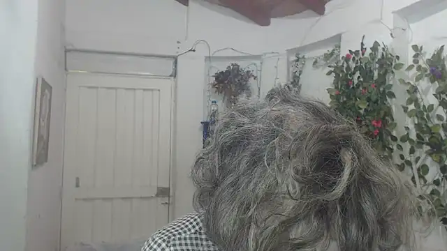 FunnyGrandma online show from February 19, 1:29 am