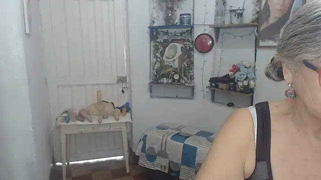 FunnyGrandma online show from March 5, 7:43 pm