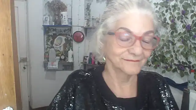 FunnyGrandma online show from May 9, 3:32 am