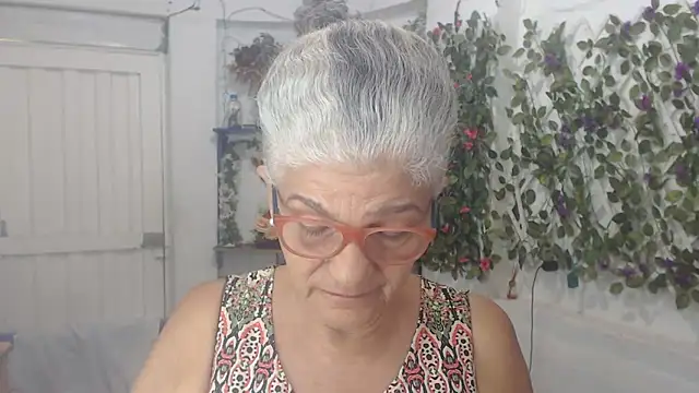 FunnyGrandma online show from February 15, 2:04 am
