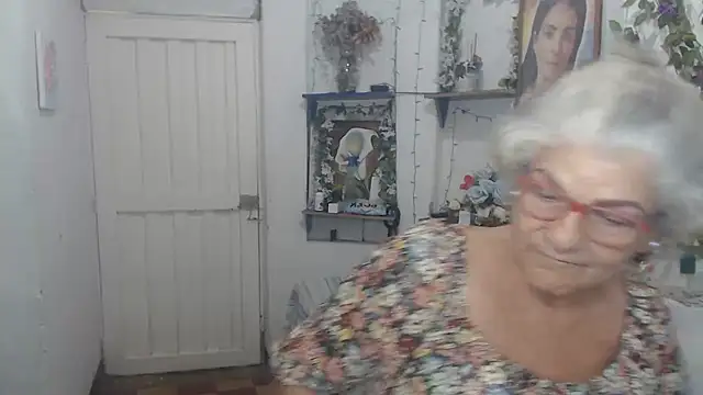 FunnyGrandma online show from September 18, 1:30 am
