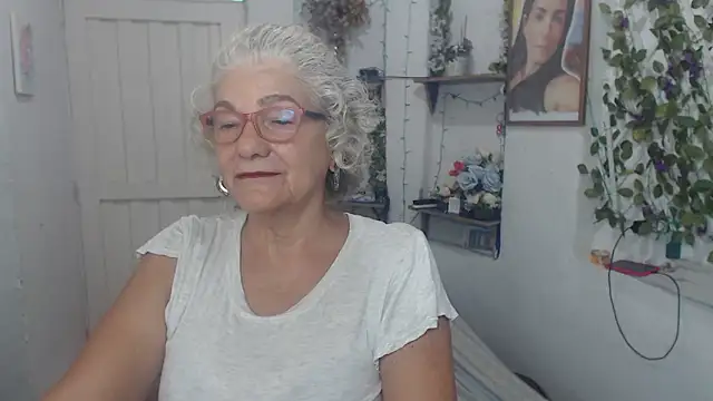 FunnyGrandma online show from September 26, 5:42 pm