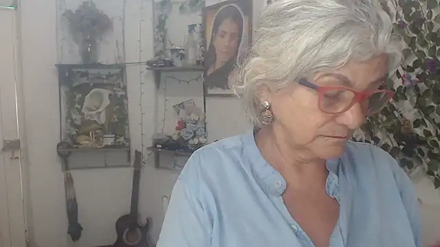 FunnyGrandma online show from December 2, 8:43 pm