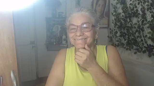 FunnyGrandma online show from June 11, 12:23 am