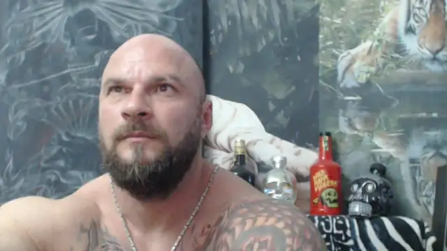 Snapshot of viking_30 chatting on June 6, 5:51 pm viking 30 online show from June 6, 5:51 pm