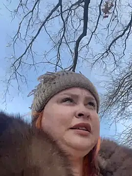 Model9798 online show from February 2, 9:52 am