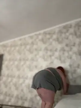 Model9798 online show from February 9, 6:44 am