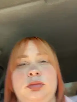 Snapshot of Model9798 chatting on April 19, 6:25 am Model9798 online show from April 19, 6:25 am