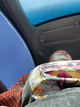 Model9798 online show from April 4, 9:05 am