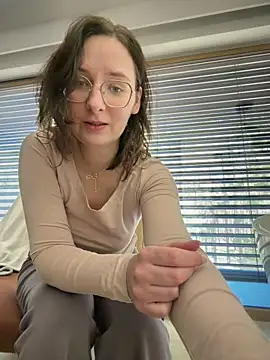 The Snowwhitee online show from May 2, 9:47 am