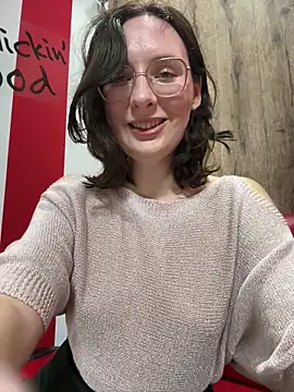 The Snowwhitee online show from March 3, 6:37 pm