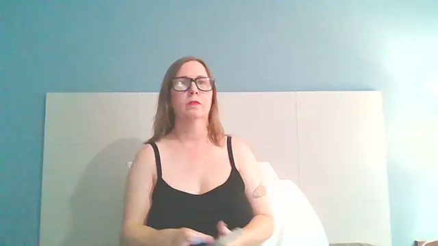 Snapshot of SweetandNaughty1 chatting on March 5, 10:10 pm SweetandNaughty1 online show from March 5, 10:10 pm