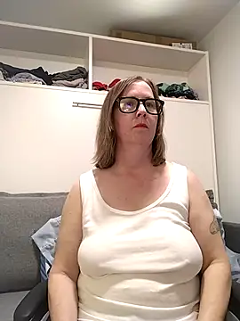 SweetandNaughty1 online show from February 8, 11:35 pm