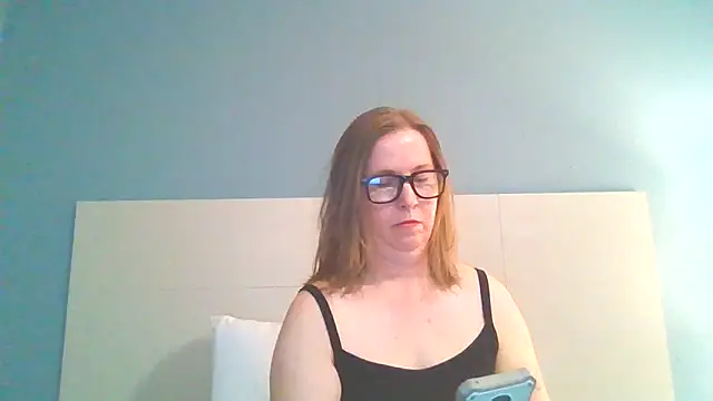 Snapshot of SweetandNaughty1 chatting on March 6, 3:57 am SweetandNaughty1 online show from March 6, 3:57 am