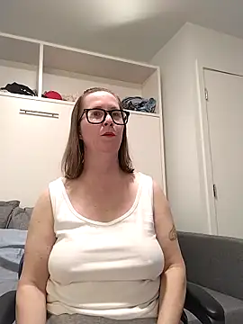 SweetandNaughty1 online show from March 11, 4:12 pm